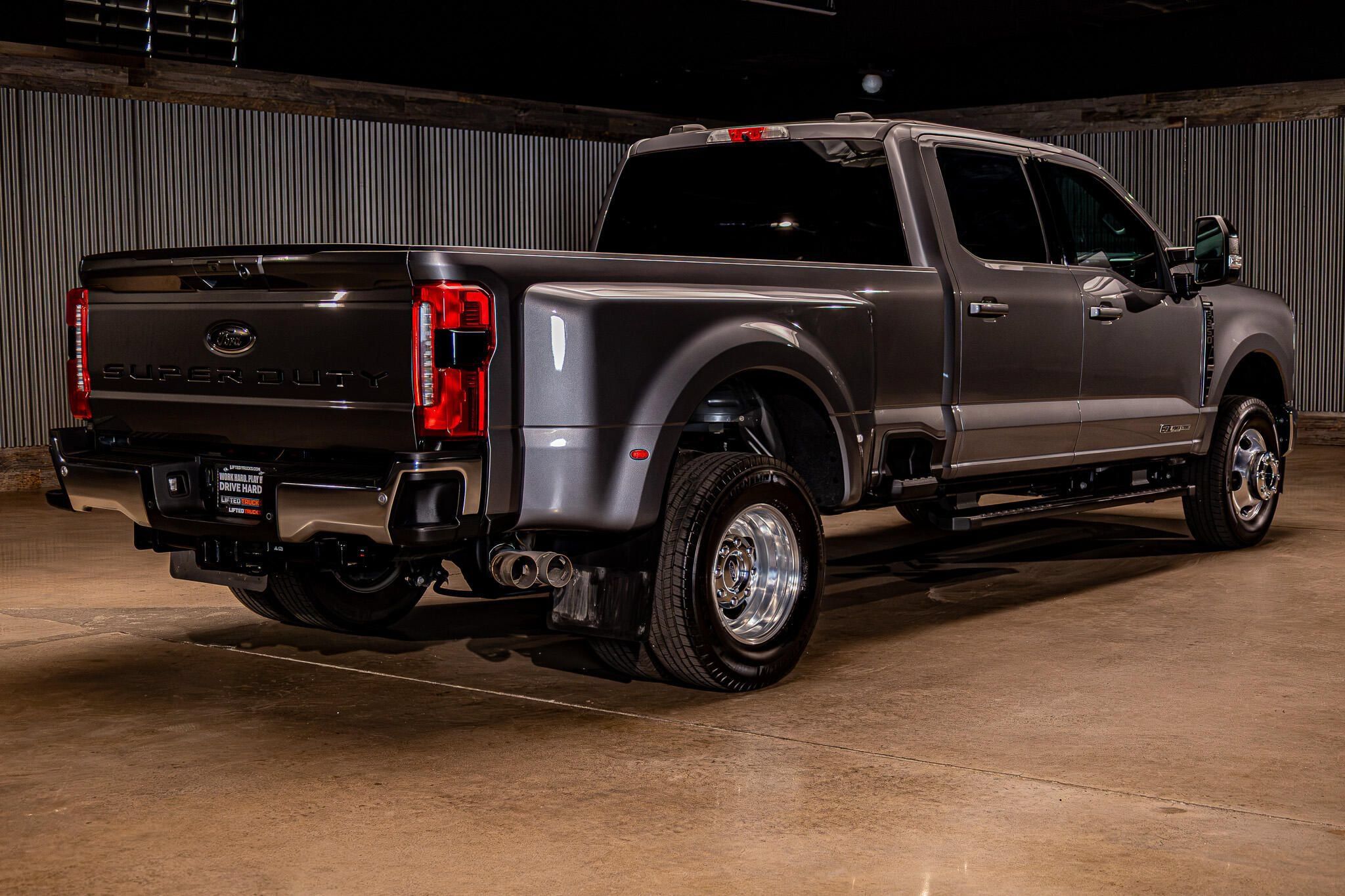 Used 2025 Ford F350 Lariat AWD/4WD image 9