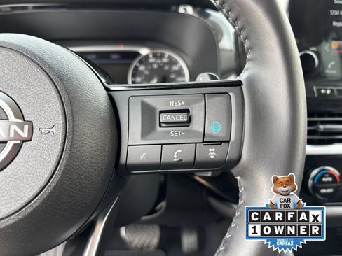 Used 2025 Nissan Pathfinder SL FWD image 30