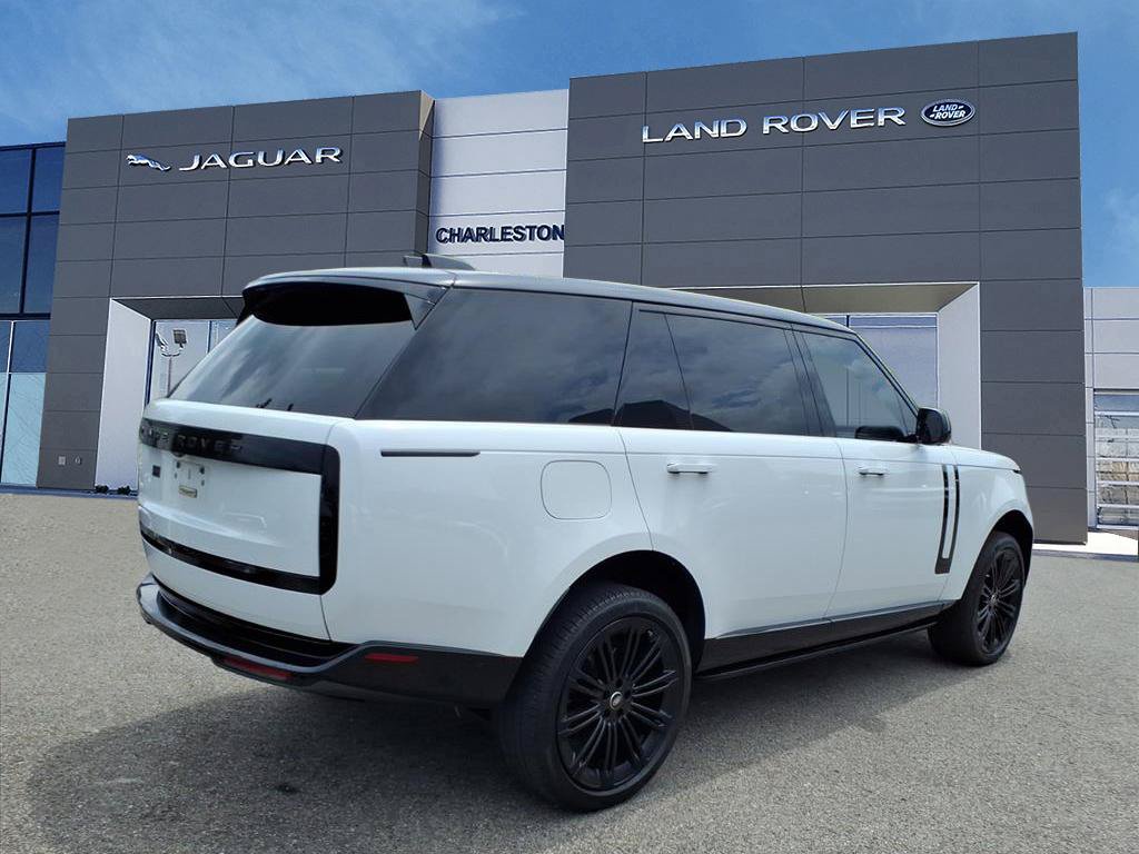 Used 2025 Land Rover Range Rover Long Wheelbase SE AWD/4WD image 5