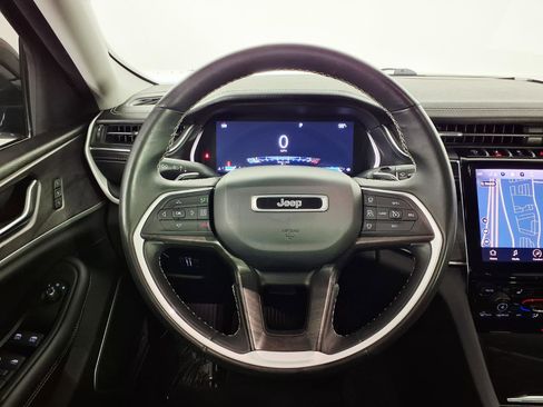 Used 2021 Jeep Grand Cherokee L Limited image 16