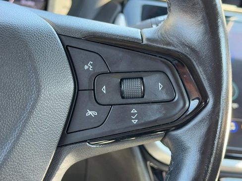 Used 2023 Chevrolet Bolt EUV LT w/ Convenience Package image 17