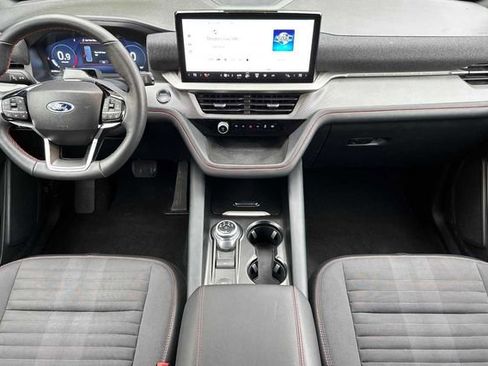 Certified 2025 Ford Explorer ST-Line w/ ST-Line Street Pack image 5