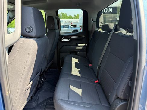 Used 2024 GMC Sierra 1500 SLE AWD/4WD image 16