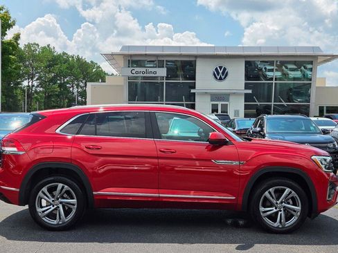 Certified 2024 Volkswagen Atlas Cross Sport SEL R-Line AWD/4WD image 6
