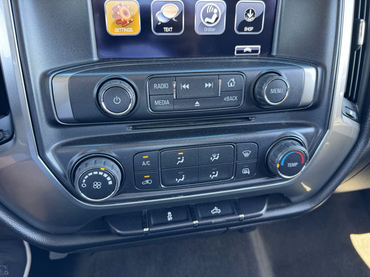 Used 2017 Chevrolet Silverado 1500 LT AWD/4WD image 30