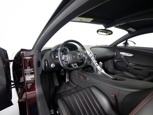Used 2019 Bugatti Chiron AWD/4WD image 26