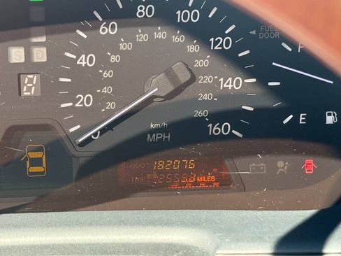 Used 2004 Lexus LS 430 RWD image 19