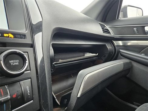 Used 2018 Ford Explorer XLT w/ Equipment Group 202A image 15
