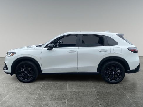 Used 2025 Honda HR-V Sport image 2