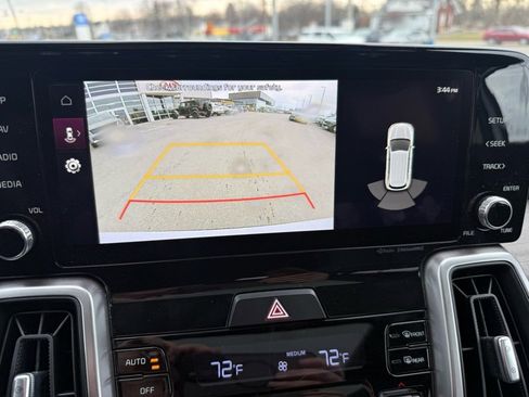 Certified 2023 Kia Sorento S w/ Panoramic Sunroof Package image 12