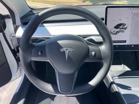 Used 2022 Tesla Model 3 Long Range AWD/4WD image 13