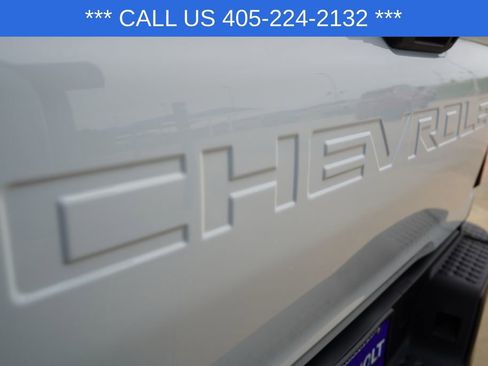 Used 2024 Chevrolet Colorado Z71 w/ Z71 Convenience Package 2 AWD/4WD image 5