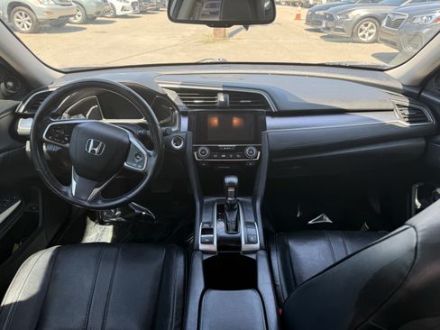 Used 2016 Honda Civic Touring image 10