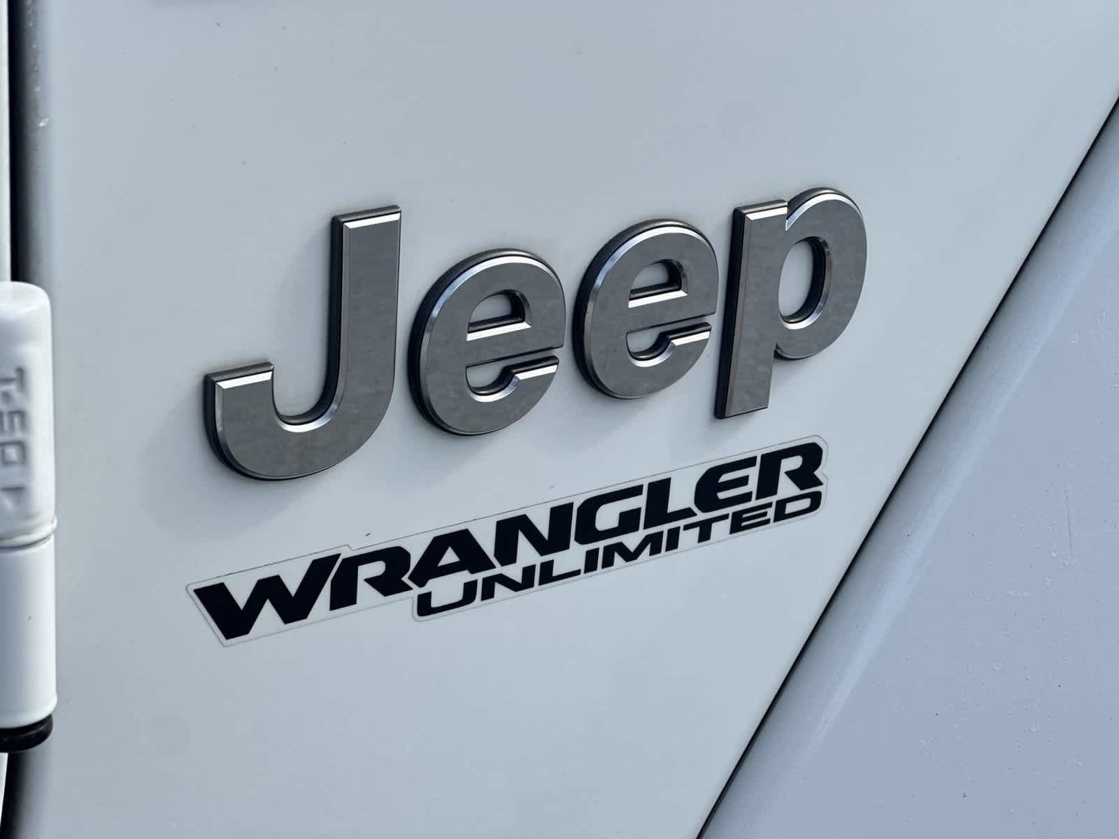Used 2021 Jeep Wrangler Unlimited Sahara AWD/4WD image 11