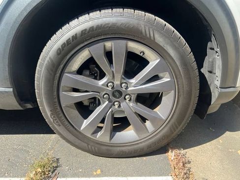 Used 2021 Ford Explorer XLT w/ Equipment Group 202A AWD/4WD image 4