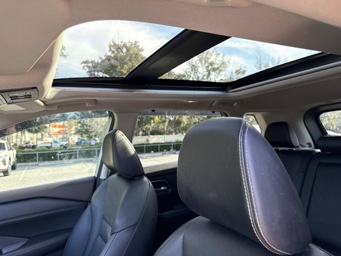 Used 2021 Nissan Rogue SL image 22