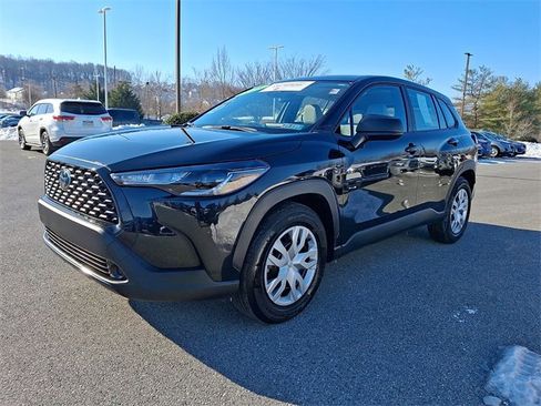 Certified 2025 Toyota Corolla Cross L image 3