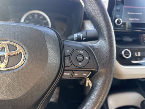 Used 2022 Toyota Corolla LE image 22