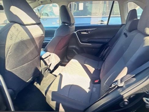 Used 2025 Toyota RAV4 XLE image 10