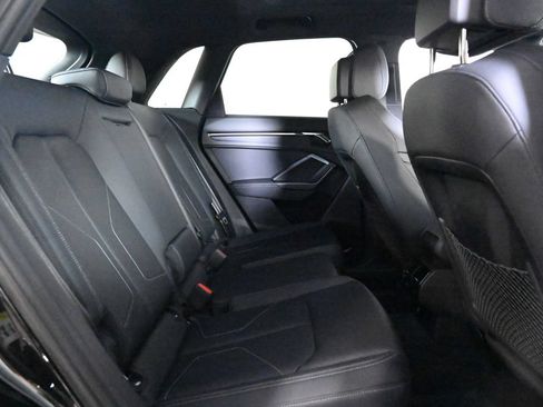 Certified 2025 Audi Q3 2.0T Premium w/ Convenience Package AWD/4WD image 17