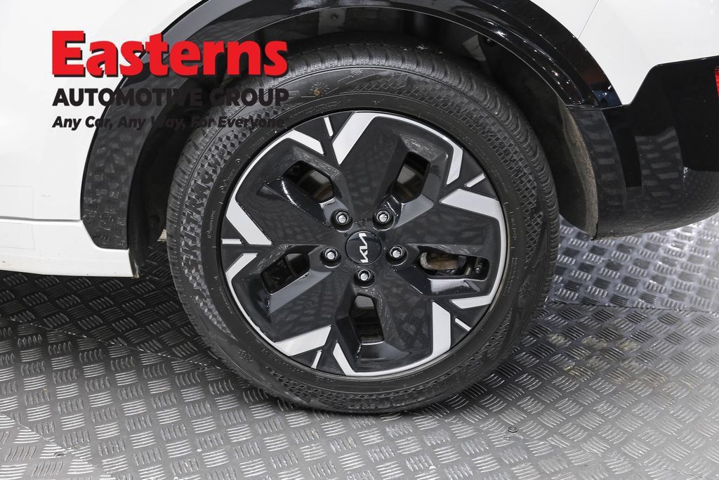 Used 2024 Kia Niro Wind w/ Wind Preserve Package FWD image 8
