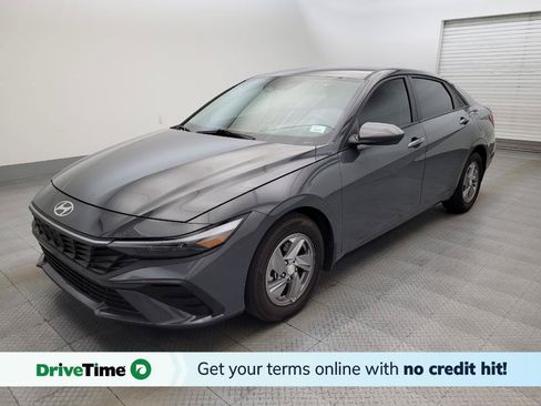Used 2025 Hyundai Elantra SE FWD image 1