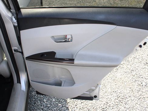 Used 2009 Toyota Venza FWD image 21