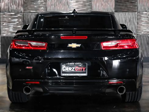 Used 2018 Chevrolet Camaro SS image 11