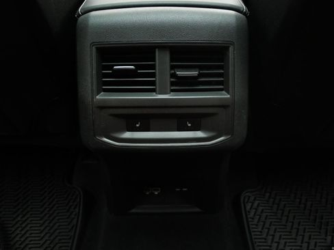 Used 2020 Volkswagen Atlas Cross Sport SEL Premium AWD/4WD image 28