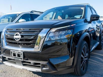 New 2025 Nissan Pathfinder Platinum
