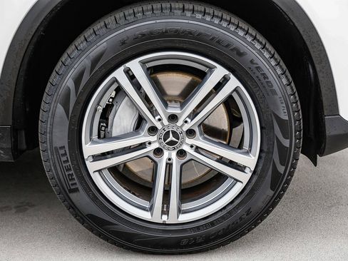 Certified 2022 Mercedes-Benz GLC 300 4MATIC image 9