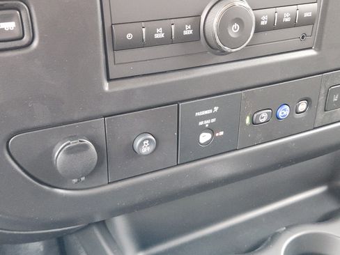 New 2025 Chevrolet Express 3500 LS w/ Chrome Appearance Package image 18