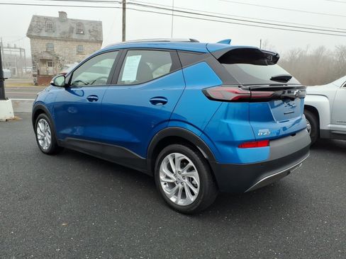 Used 2022 Chevrolet Bolt EUV LT w/ Comfort Package image 4