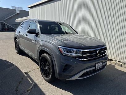 Used 2022 Volkswagen Atlas Cross Sport SE w/ Panoramic Sunroof Package