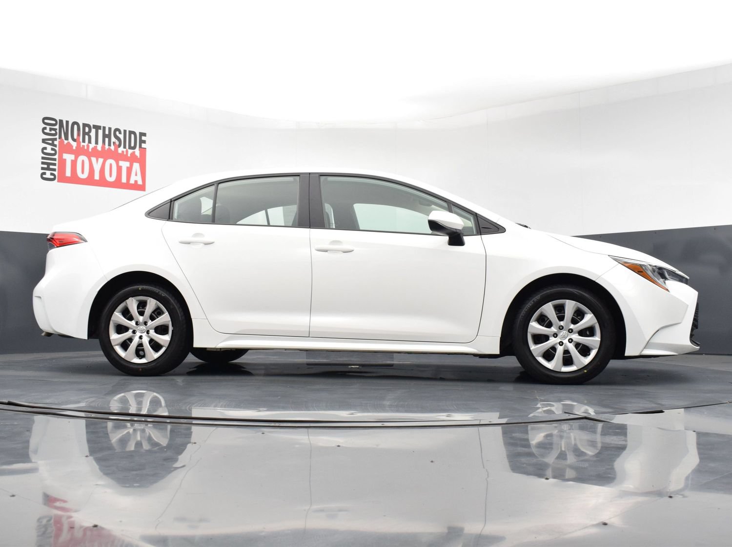 Used 2025 Toyota Corolla LE FWD image 27