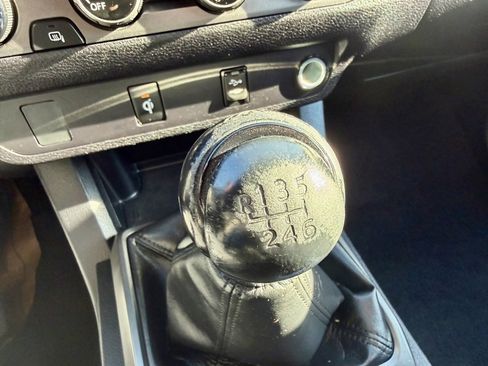 Used 2017 Toyota Tacoma TRD Sport image 33