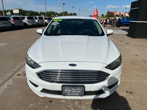 Used 2018 Ford Fusion S image 2
