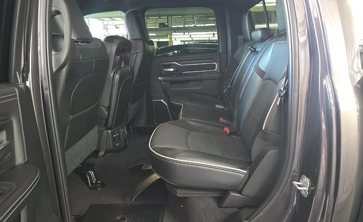 Used 2025 RAM 2500 Laramie AWD/4WD image 10