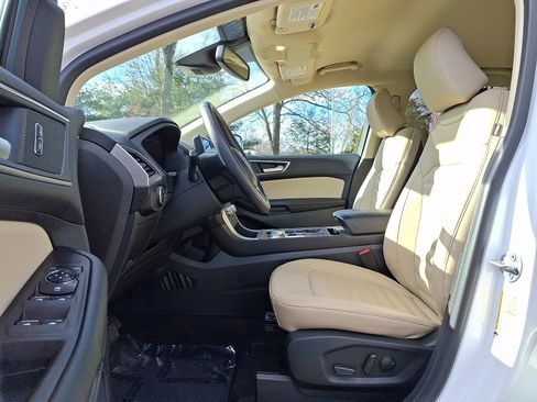 Used 2022 Ford Edge SEL w/ Convenience Package image 14