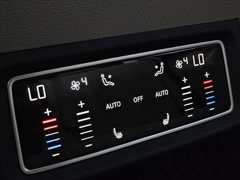 Certified 2024 Audi Q8 e-tron Premium Plus w/ Premium Plus Package AWD/4WD image 13
