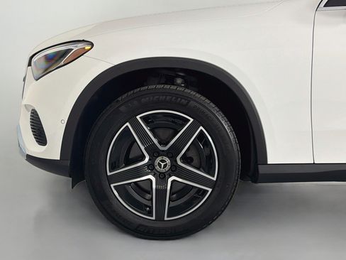 Certified 2026 Mercedes-Benz GLC 300 image 11