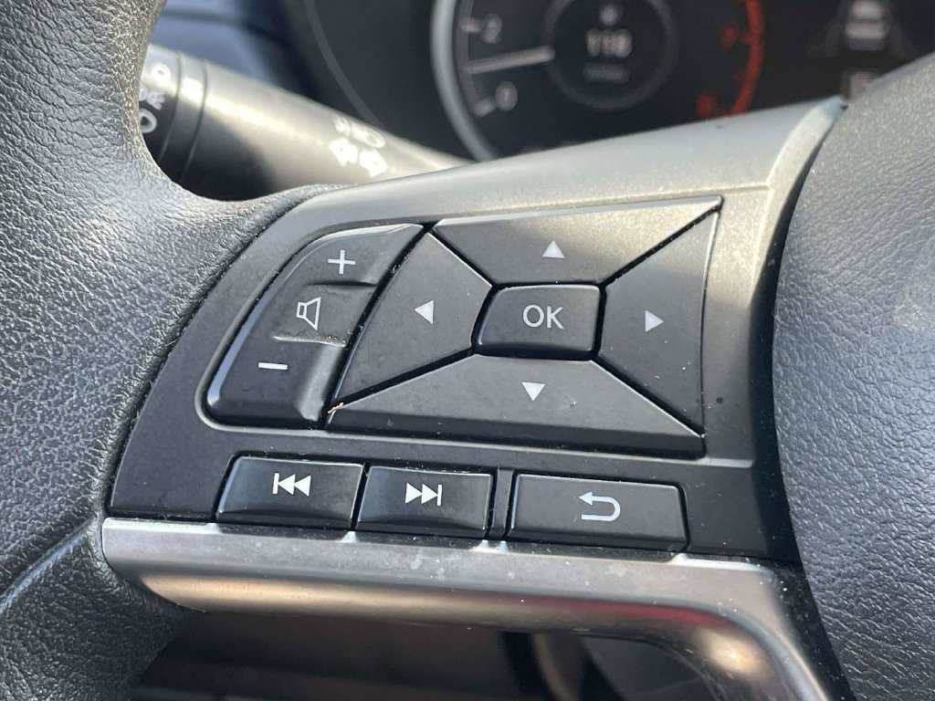 Used 2024 Nissan Versa SV w/ Trunk Package FWD image 22
