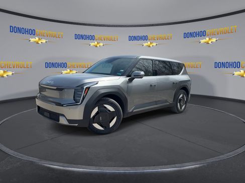 Used 2024 Kia EV9 Light Long Range image 7