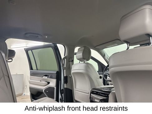 Used 2024 Jeep Wagoneer L 4WD image 23