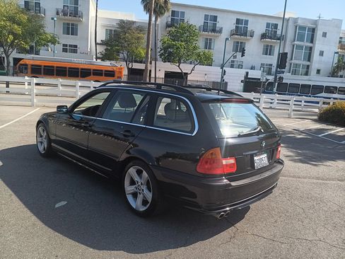 Used 2004 BMW 325i Wagon RWD image 6