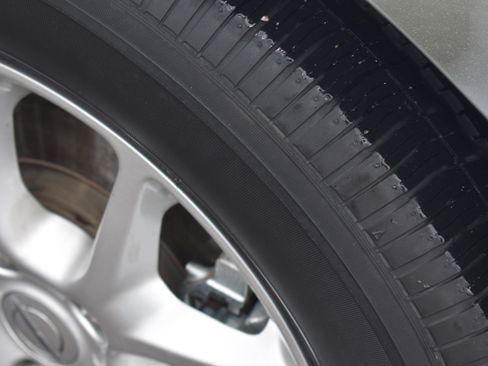 Used 2023 Chrysler Pacifica Touring-L FWD image 12