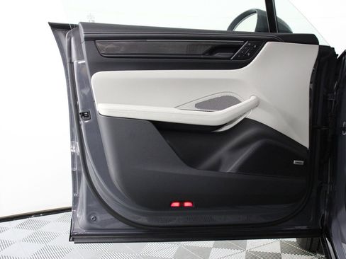 New 2025 Porsche Macan Turbo Electric image 21