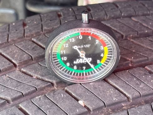 Used 2024 Toyota Tacoma TRD Off-Road image 42