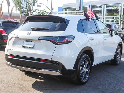 Used 2025 Honda HR-V EX-L image 5
