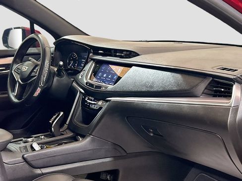 Used 2023 Cadillac XT5 Luxury w/ LPO, Floor Liner Package FWD image 27